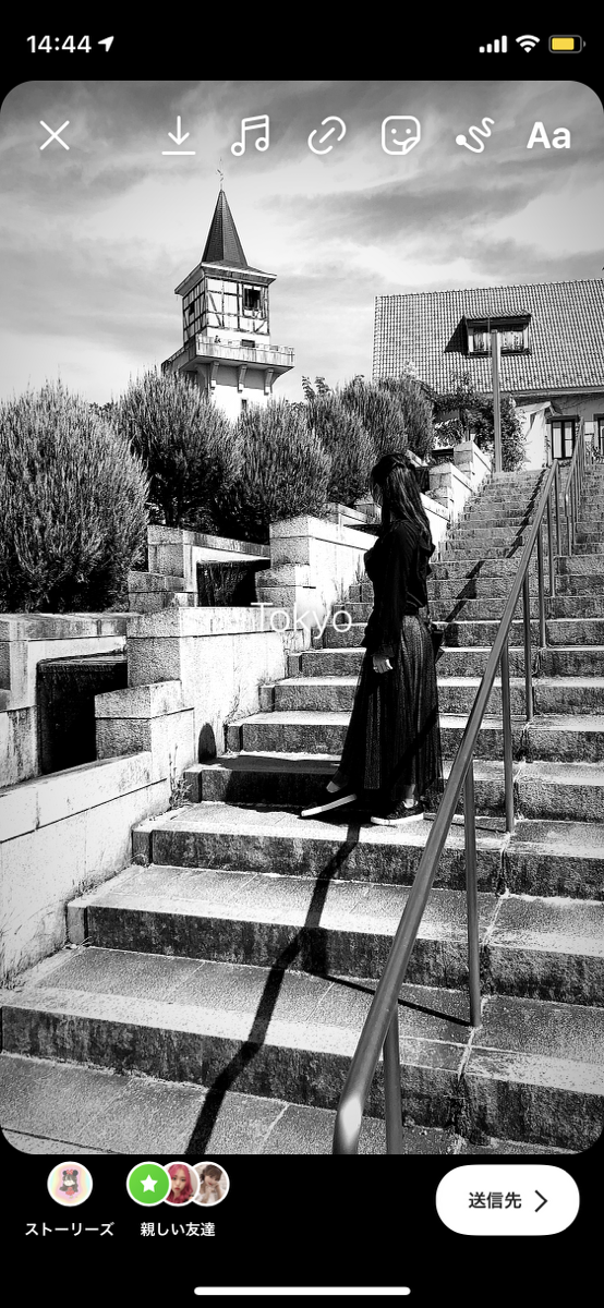 コレ全部インスタで完成⇧♡, →@emily_instastory,作り方紹介するよ😚🤝🏻 , わからなかったらコメントしてね！,＝＝＝＝＝＝＝＝＝＝, ①右上 、落書き, 左下スポイト、写真から色を選択, 画面長押し, ②Aaを押して、「 ⬛ ︎ 」四角を打つ,2個縦に重ねて, 一個は上に飛び出るように！, ③「◆」ひし形と打って, 上の🎨、左下スポイトで,