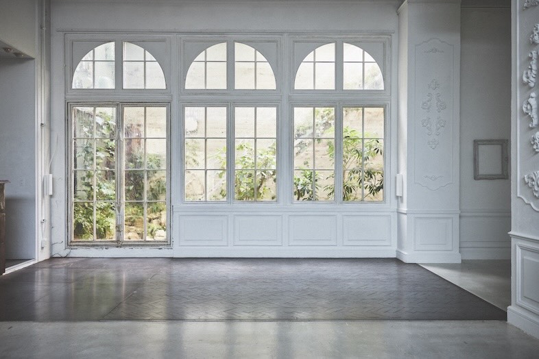 退廃的ゴシックフォトスタジオ palais-des-sorcieres パレ・デ・ソルシエール中世ヨーロッパの”魔女の宮殿”をコンセプトとした退廃的・排他的なコンセプトスタジオ。コスプレ ドール 展示会などの撮影に多く利用されています