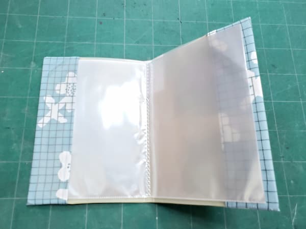 切るだけ!防水にも、埃避けにもなるブックカバーハンドメイドの作り方・アイデア暮らしニスタ