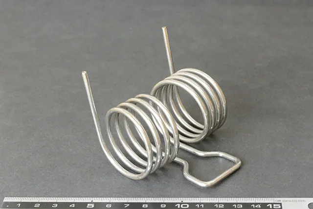 ねじりばね、5個ワイヤ直径2.5mm、外径16mm、耐腐食性スプリングスチール