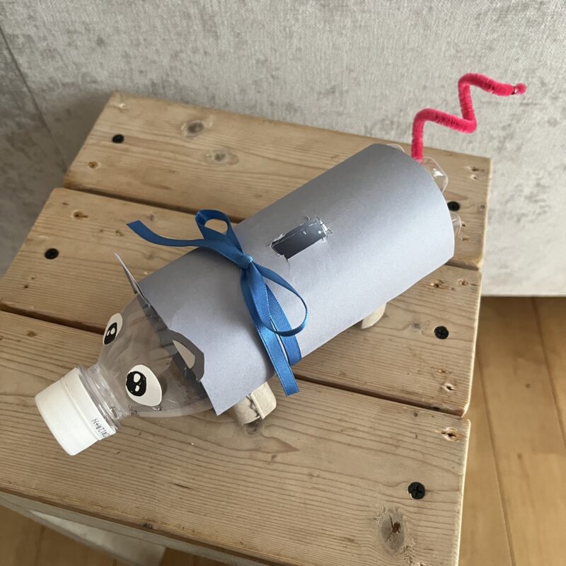 ペットボトルで作る ペンギン貯金箱ハンドメイドの作り方・アイデア暮らしニスタ