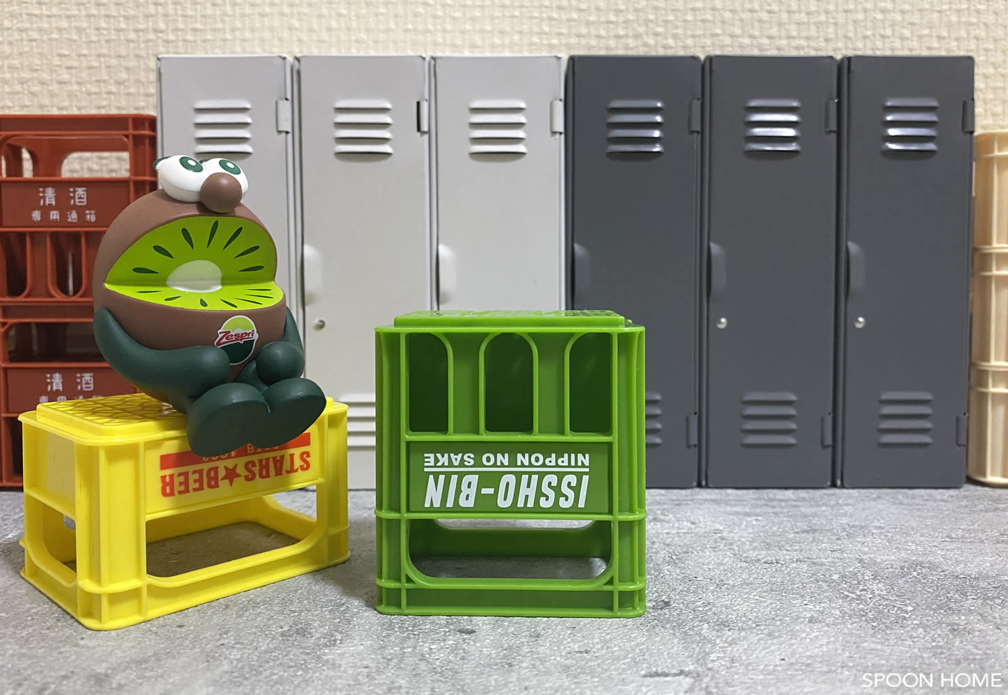 100均SIKIRIケースで収納。ミニチュア・カプセルトイの整理例