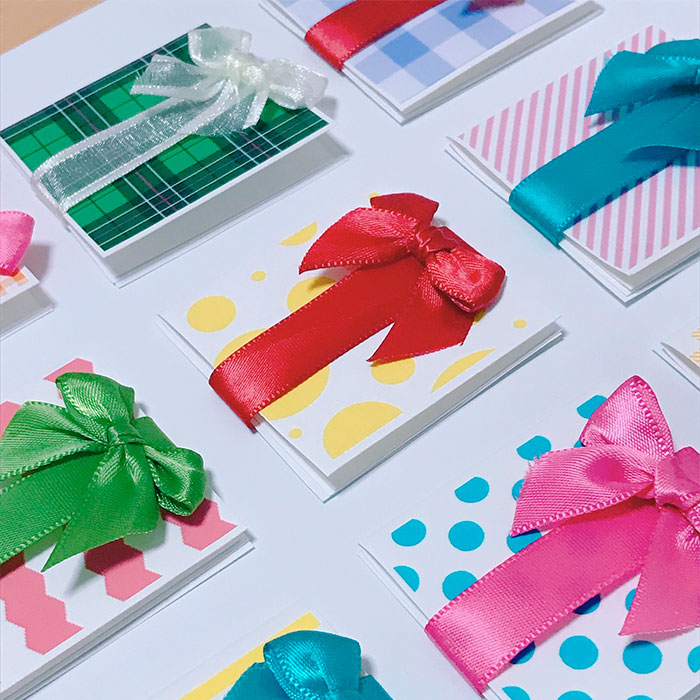 おしゃれバイカラーで仕上げたメッセージカードテンプレート