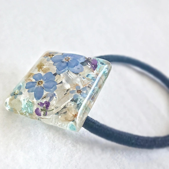 お花のレジンキーホルダーの作り方