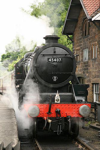 車の正面が顔に見える理由とは？個性的な顔をした車5選をご紹介カーデイズマガジン