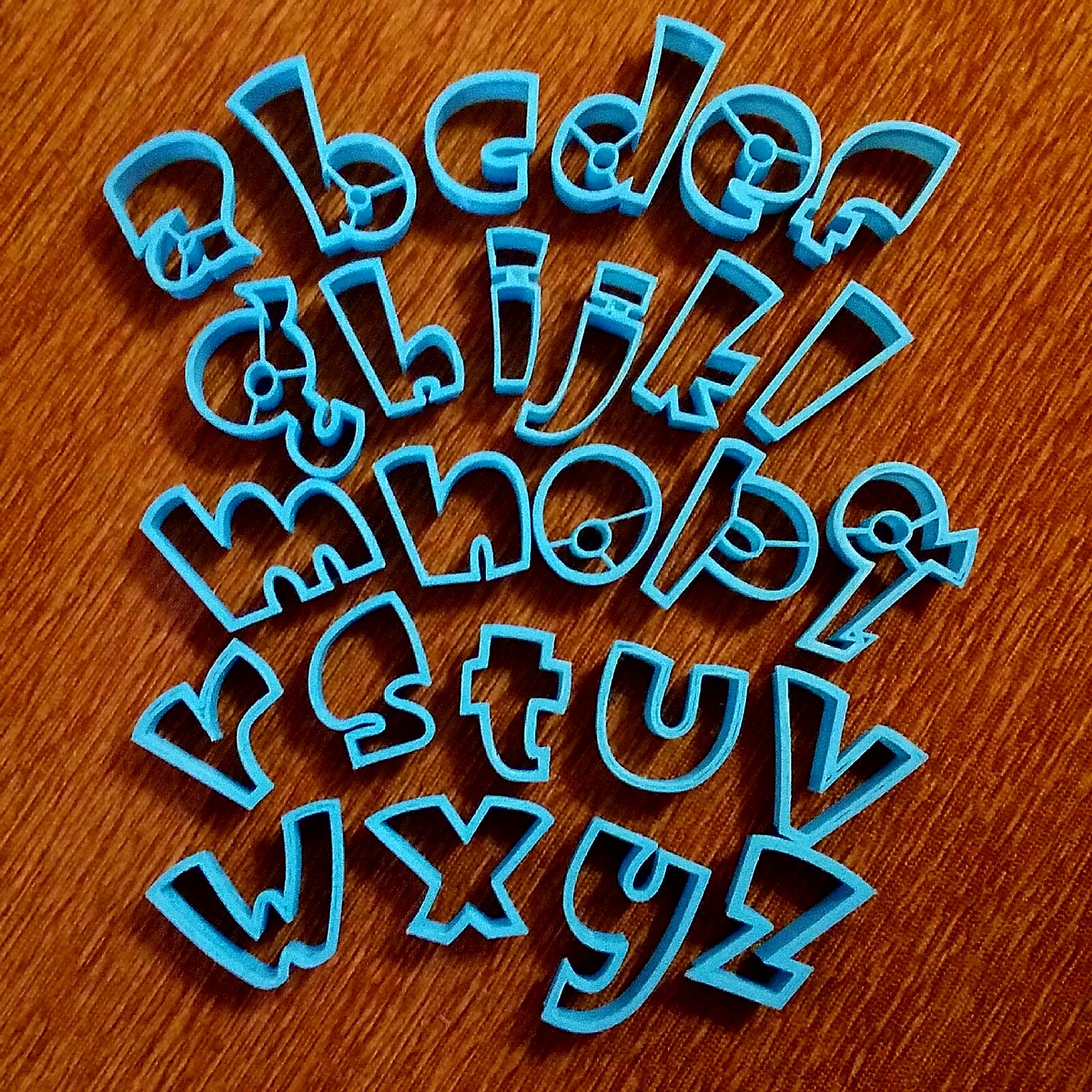 Pop fontフリーフォントケンサク