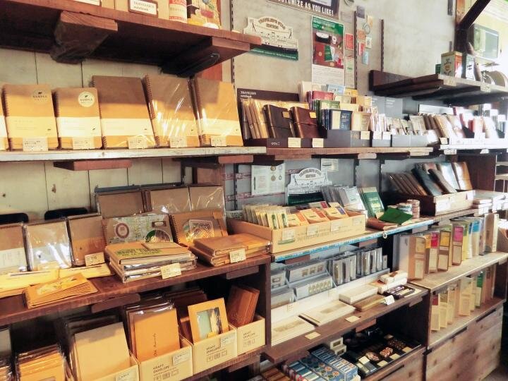 一歩入ればそこは昭和!? そのレトロ感がたまらない古文房具専門店・中村文具店 - ライブドアニュース