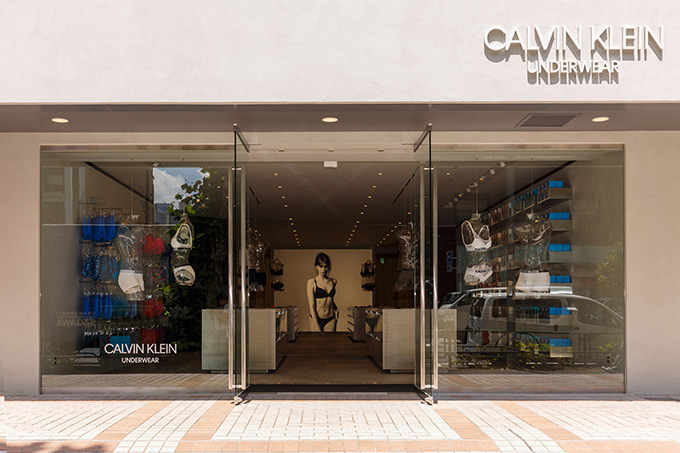 最新版】カルバンクライン（Calvin Klein）の香水が買える店舗を紹介 |