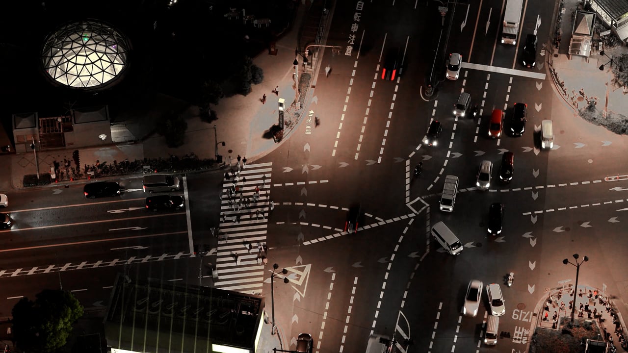 渋谷のスクランブル交差点と山手線の動画無料の動画素材サイト「動画AC」