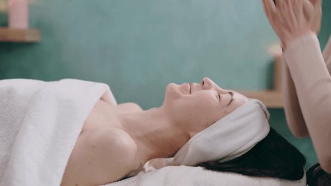 【茨城タイマッサージ】やさしい熟女はオイルマッサージも上手＜エサーンマッサージ古河＞THAI OIL FOOT MASSAGE