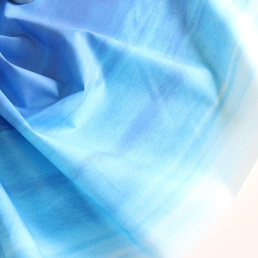 宙に舞う青いグラデーションの薄布のイラスト素材127667379- PIXTA