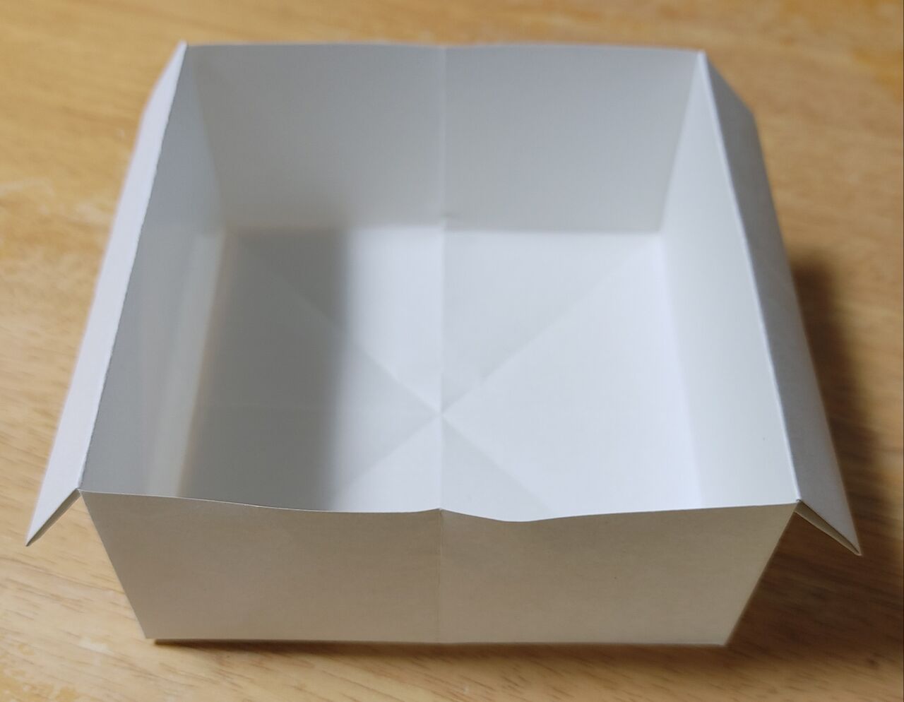 箱の折り方で正方形に簡単に折る方法！折り紙やチラシもOKたの家事らく家事