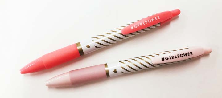 100均グッズで簡単エンボス加工♪アクセサリー台紙の店Citron*ron