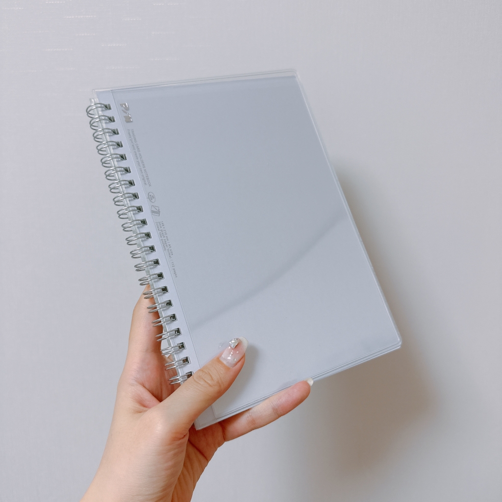 ノートの表紙をディズニーにした結果 👀 , コクヨのCampusノートを使って、ディズニー風アレンジしてみました🐭🏰🎀,それぞれの文字がどのキャラクターかわかりますか？☺️, 他にもリクエストがあったらコメントで教えてね♡, 🏷,勉強垢勉強垢さんと繋がりたい文房具文房具好きノートの表紙ノートデコキャンパスノート ノート