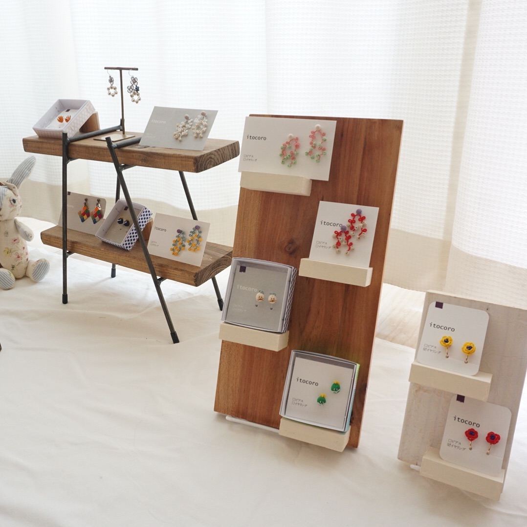 マルシェ3段ディスプレイラック縦型の通販・販売 － 木製雑貨の専門店F-RAISE