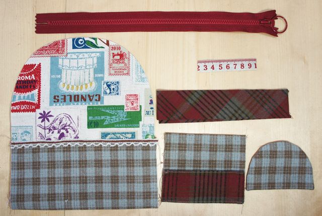 三角ペンケースの作り方です。横から見ると三角形、前から見ると真っ直ぐな綺麗な形のペンケースです🖊 ぜひご覧いただけると嬉しいです🙇💕https:youtu.be uVvjazvkImIYouTubeハンドメイドDIY作り方ペンケースペンケースの作り方DIYレシピ布小物