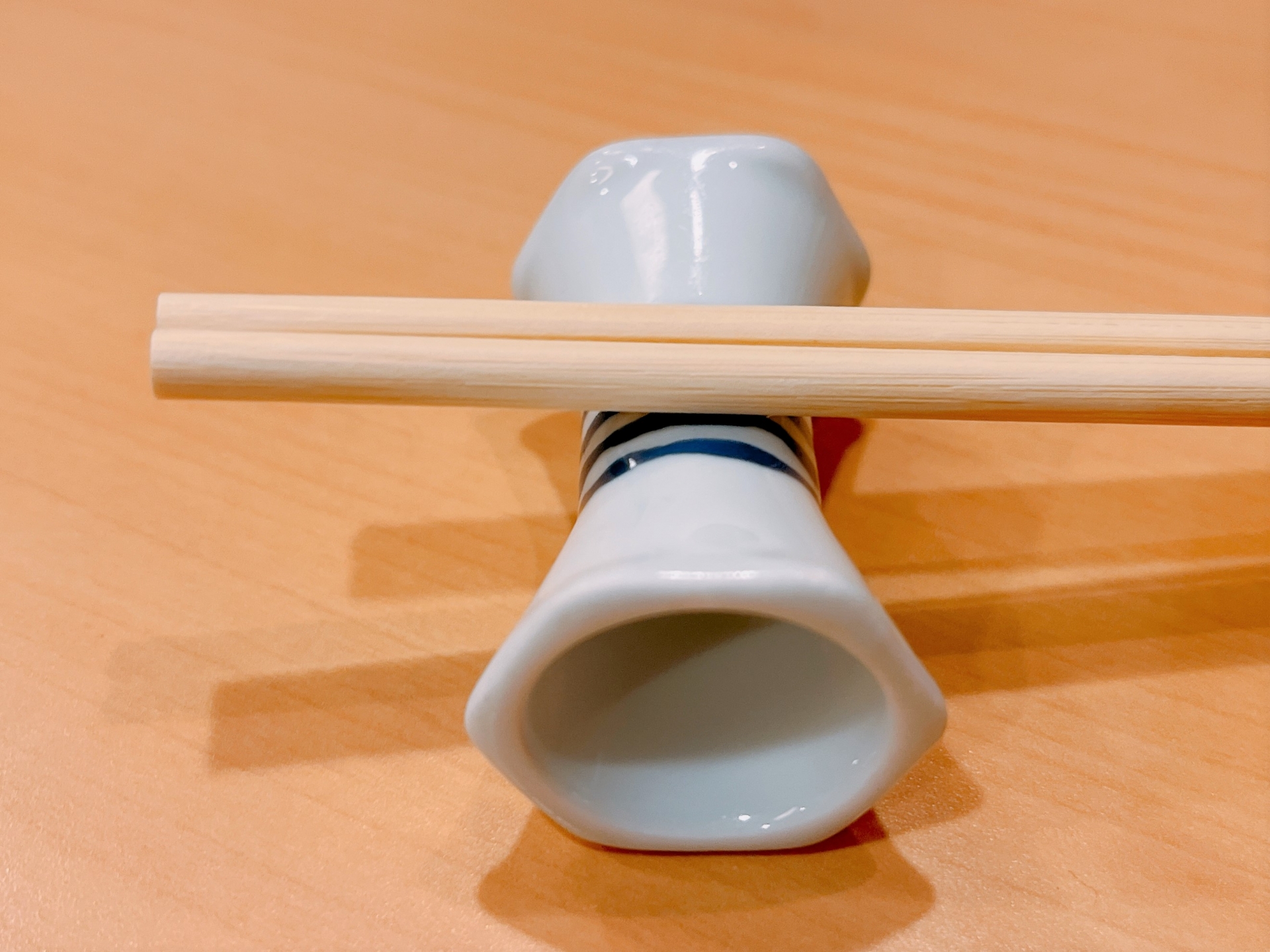 子どもも喜ぶ！割り箸の袋を使った箸置きの作り方 - なる子とマーナル☆