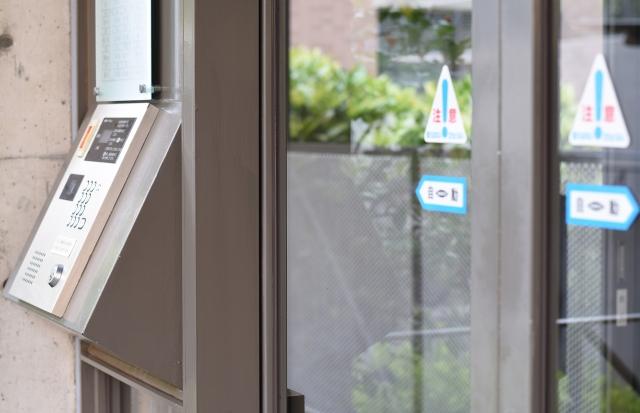 プロが解説 自動ドアのメリットとデメリット – 後付け自動ドアのファースト・レイズ