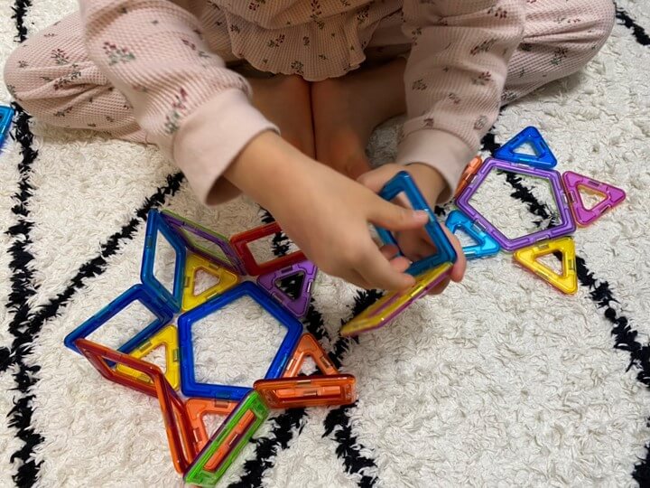 マグ フォーマーベーシックセット ３０ピース マグネット おもちゃ 知育 玩具ボーネルンドBørneLund 2023ギフトギフトプレゼントのMOO:D MARK by ISETAN 伊勢丹