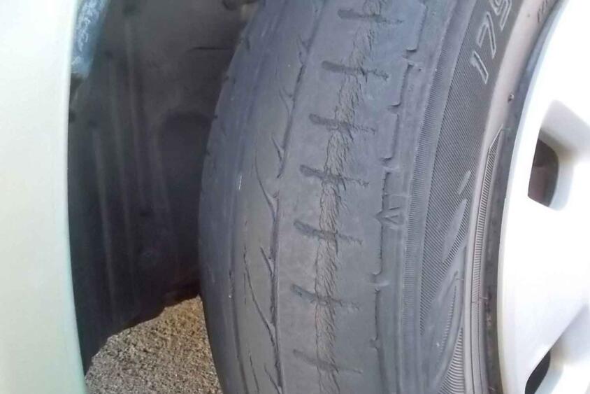 タイヤについている「ヒゲ」 何のために