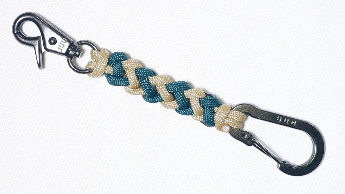 パラコードでストラップの編み方！2色編みの平編み コブラ編みParacord Two Color Cobra Weave Key Fob