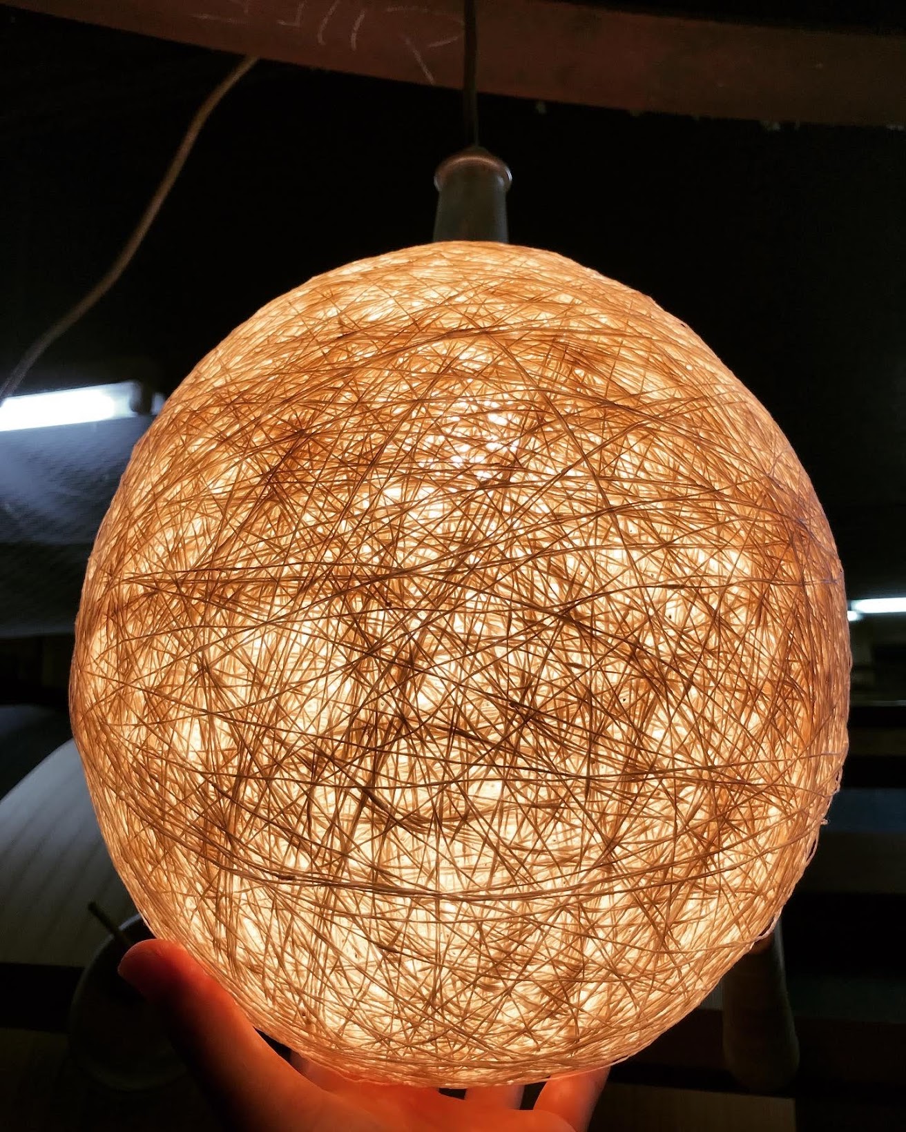 ランプシェードを手作りしよう！ 風船・和紙・毛糸・クリアカップ・ペットボトル・安全性・メリット保育士くらぶ