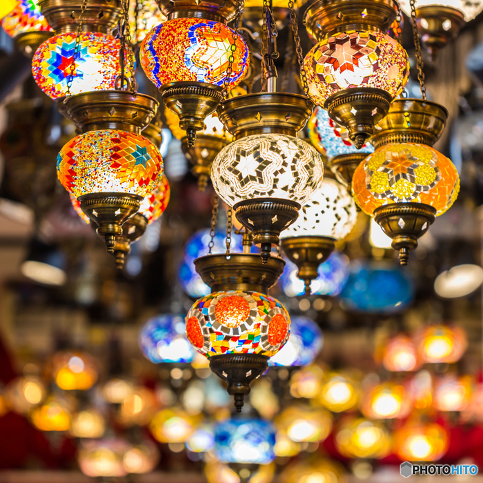 アフリカ仮面 ブラケットライト 手作りトルコランプ カラーガラス ブラケット照明 インテリア 南トルコ細工 玄関 リビング 寝室 レストラン カフェーホテル バー 民宿 階段 飾り 特別なデザイン直結タイプ 壁掛けランプDS231 トルコランプ デザイン」の検索結果