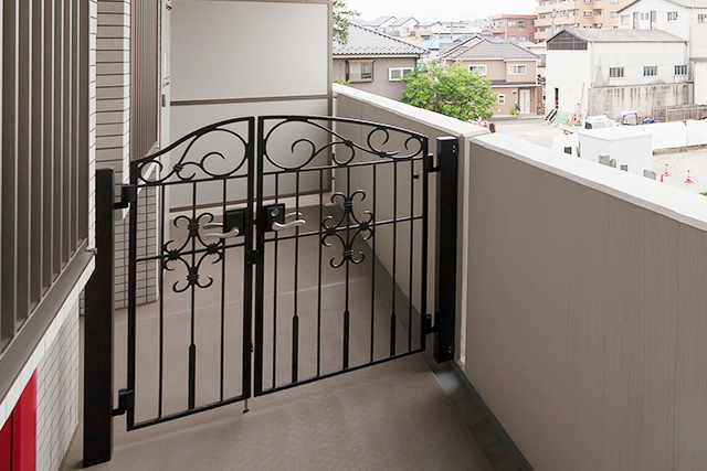 アルコーブって？意外と知らない用語の意味と、玄関ポーチとの違いFLIE magazine