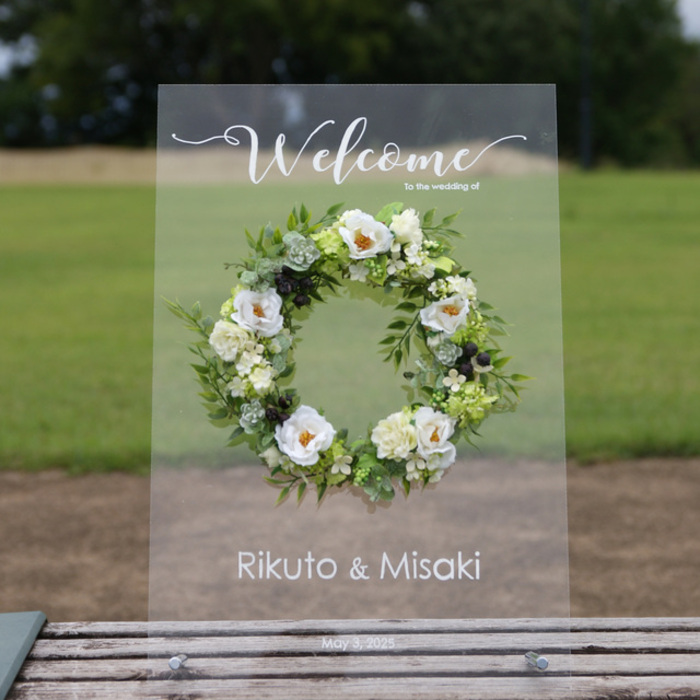 木彫パネルとリースのウェルカムボード・手作り感あふれるカスタマイズが可能 - フィーノ