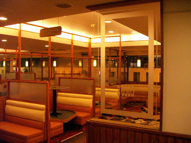 ファミレス内観_夜_みにくる背景素材店舗編02_shop_fami_02_n - CLIP STUDIO ASSETS