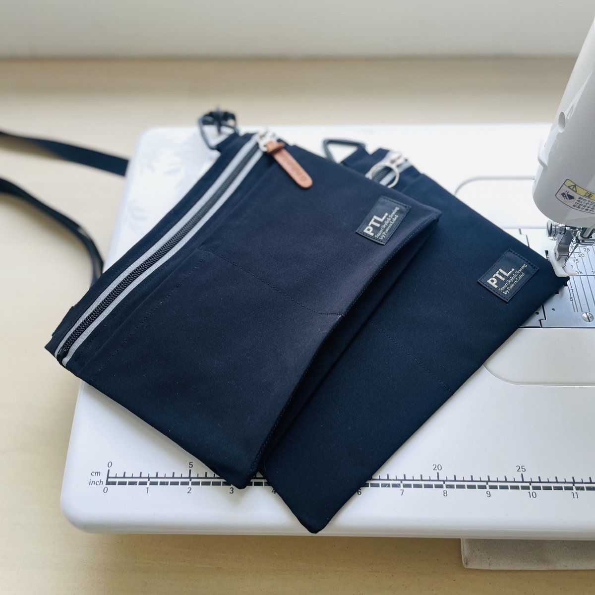 REN手作り・レザークラフトキットショルダーバッグ 結んで作るフリンジサコッシュ