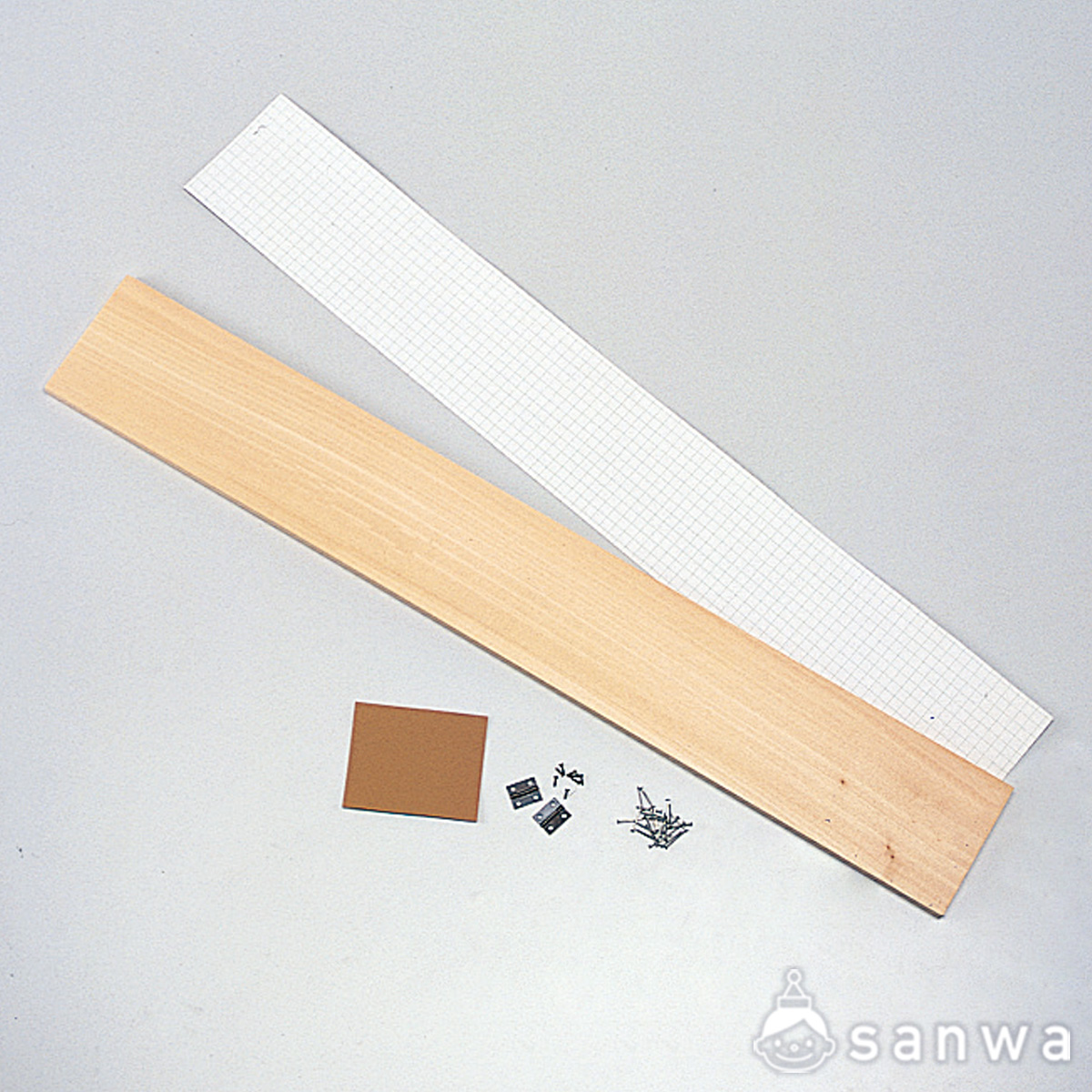 新しいまな板🪵 いちょうの木で作られた一枚板のまな板。 キッチンに立つモチベ上がる〜♡ URABEの刻印でより家族を感じる時間👼@wonderwood3939 さんのだよ🍳まな板MANAITA贈るまな板