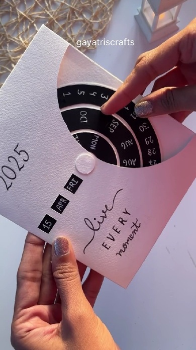 アイディア溢れるユニークな「2017年カレンダー」minneとものづくりと