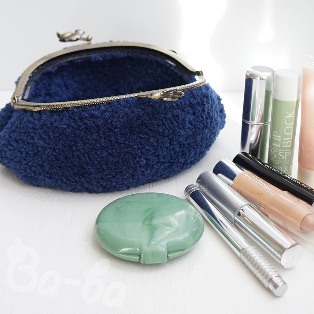 不思議な感触のモールヤーンの「パフィーモール」が入荷しました🚚 モールのようにもこもこで光沢があってかわいい💖極太毛糸なので初心者の方でも簡単に編むことができます👍 編みぐるみやファッション小物全般におススメです😌仙台泉・仙台藤崎店より🔽お求めは