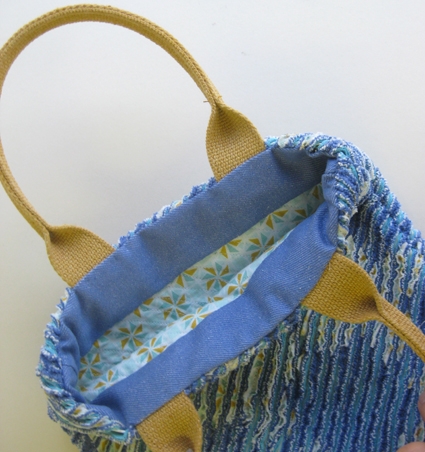 赤ずきんの手しごと No.13 スラッシュキルトのポーチ - YouTube