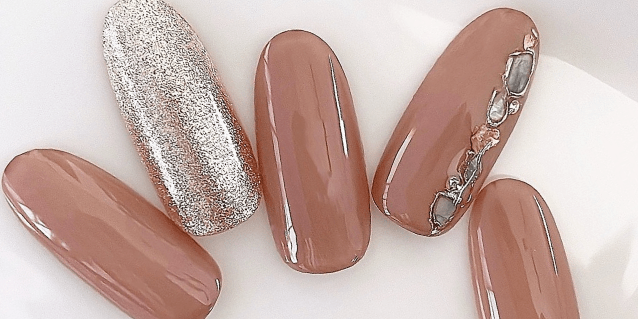 ワンカラーシンプルデザインネイル✨伝わりやすさを大切に記事を更新しております大阪阿倍野橋のネイルなら美しい仕上がりを実現するROBED