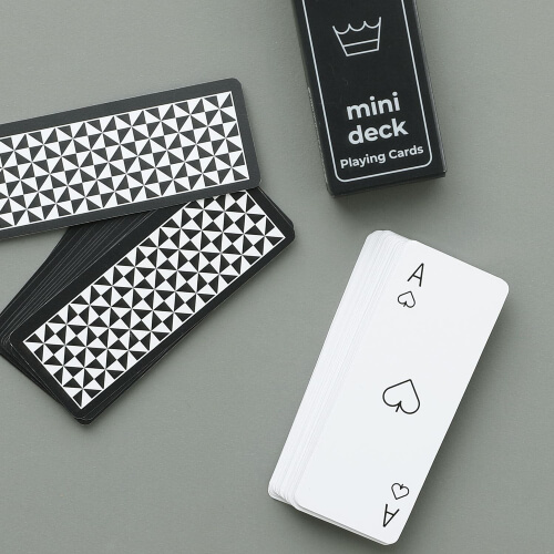 おしゃれなトランプ9選 かっこいいイラスト入りや可愛いデザインを紹介イエコレクション iecolleインテリア、雑貨情報が満載のWEBメディア