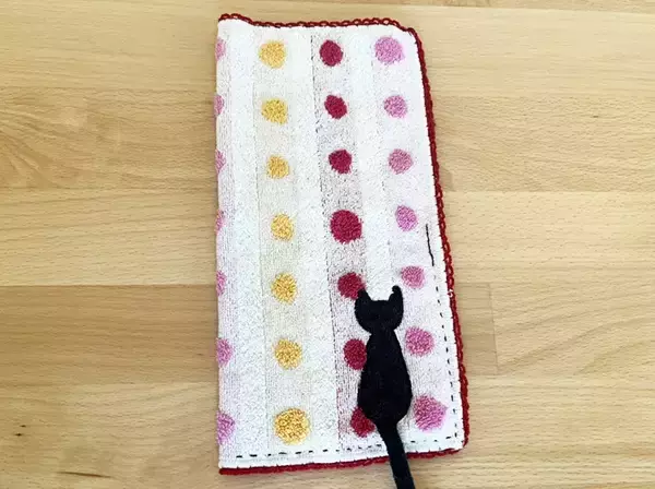 ハンカチが余っていたら試して！ 簡単すぎる『リメイク術』を実際にやってみた 手作りポーチ– grapeグレイプ