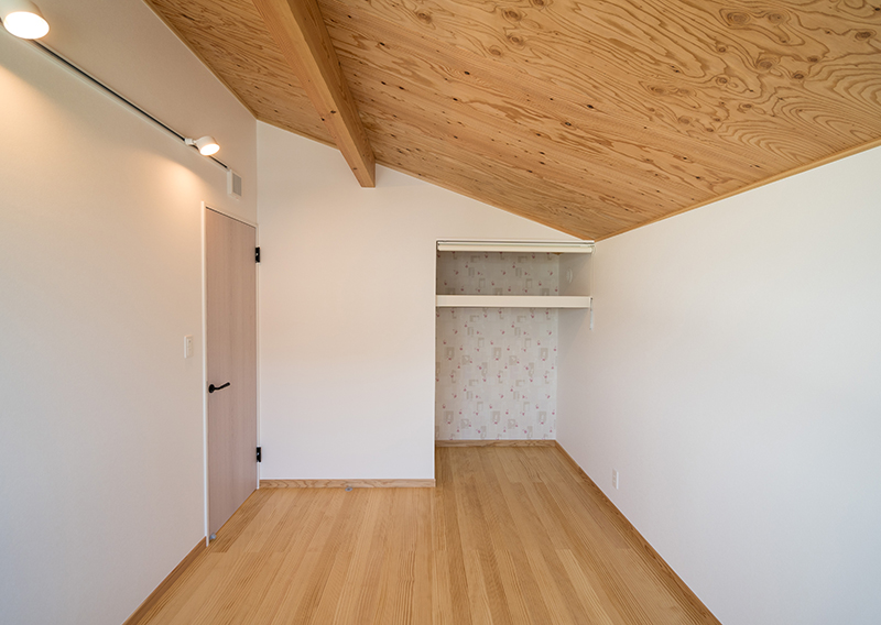 廻り縁 株式会社トミタ