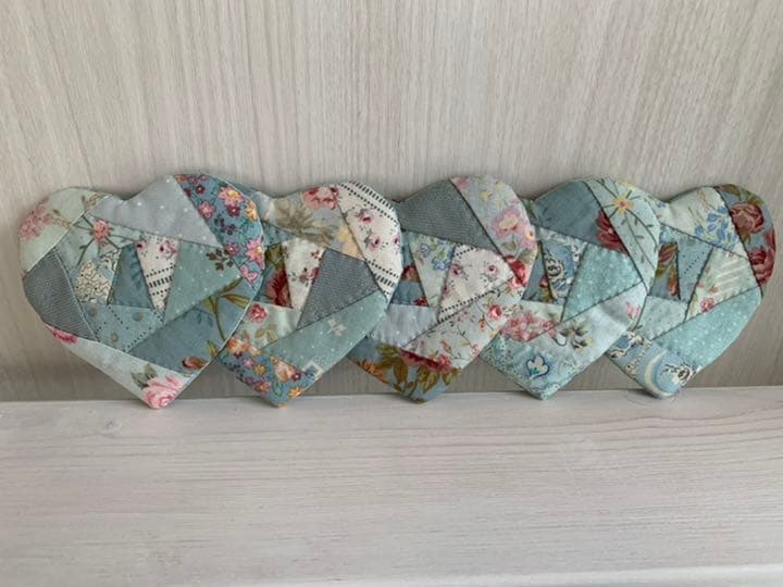 ピーステンプレートで作るパッチワーク ワンパッチ の小物 コースタークロバー株式会社