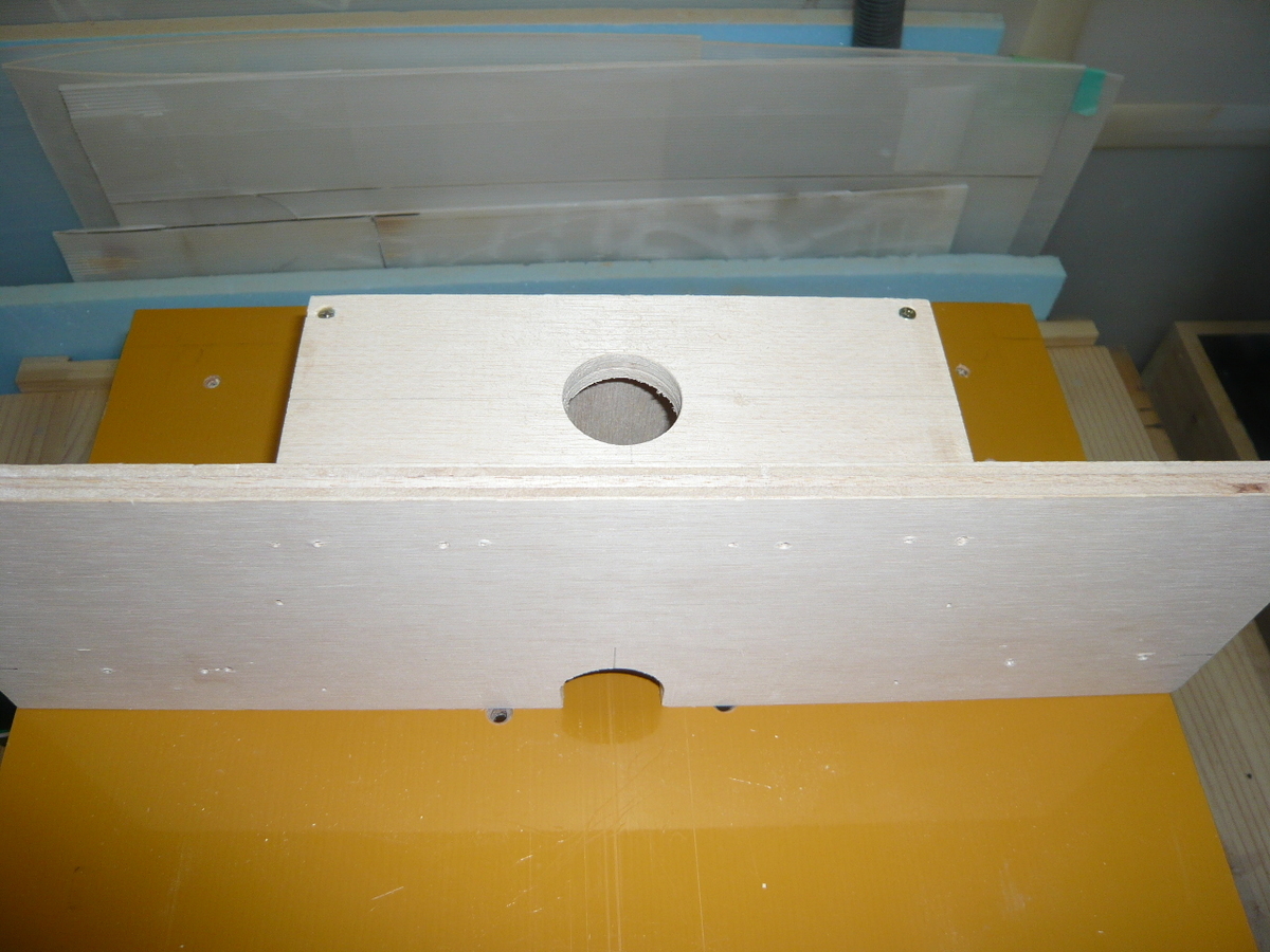 小型丸のこ盤 テーブルソー を自作。トリマ付き 2 : リビングでDIY