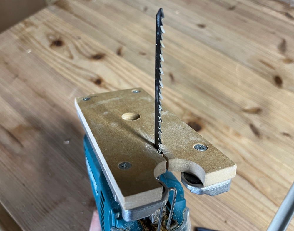 線が見やすい！ジグソーガイドJigsaw Guide Track