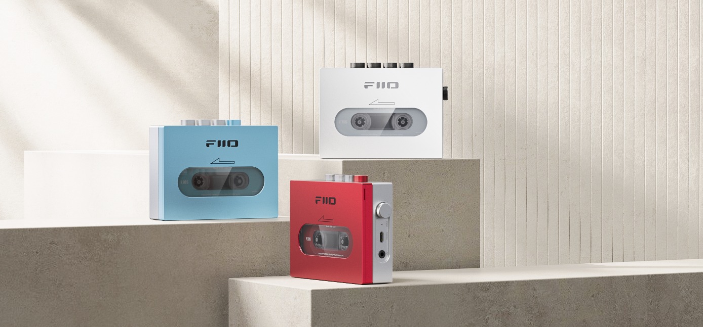 2025年版 おしゃれなラジカセのおすすめ5選。レトロなかっこいいデザインからかわいいCDラジカセまでデザインマガジン