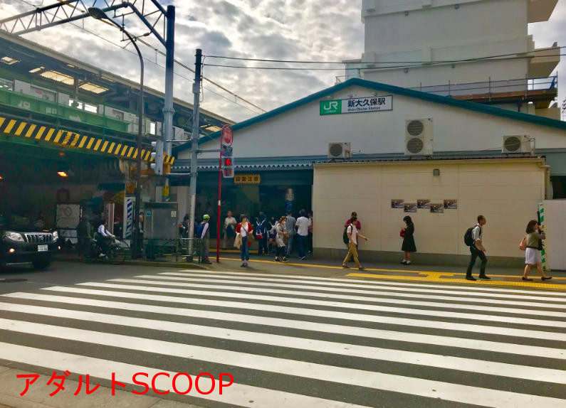 2023年版裏風俗！東京都鶯谷駅のラブホ街で立ちんぼ熟女を発見！