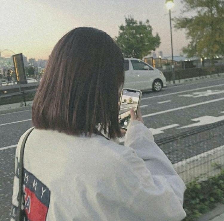 ふわっとやさしい好印象の後ろ姿イラストお描きします 女性に人気♪SNSやブログアイコン等におすすめです！ココナラ