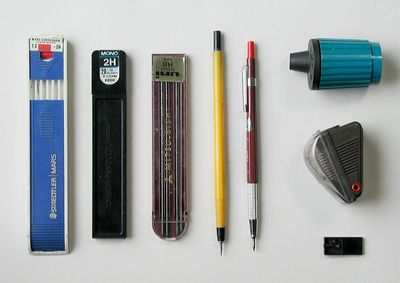 12PCS磁気ペンペンシルホルダー調整可能なシリコン磁気ペンホルダー複数色の磁気ペンホルダークリップ再利用可能な12磁気シート強力な磁気磁気冷蔵庫ホワイトボ: 海のストア - 通販 - Yahoo!ショッピング