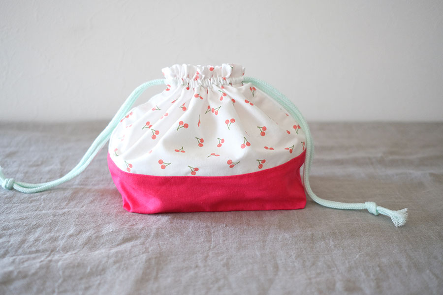 お道具袋・体操服入れに！裏付き・持ち手付き巾着袋の作り方 - YouTube