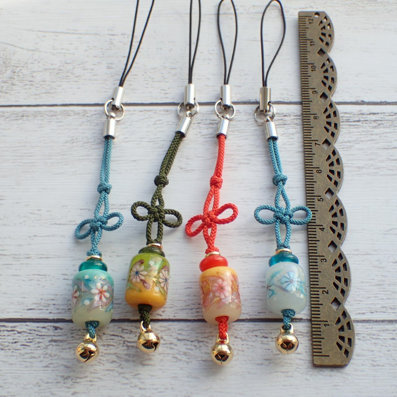 ビーズ No.111 とんぼ玉の人形ストラップ※作り方付き: ツェツェの部屋