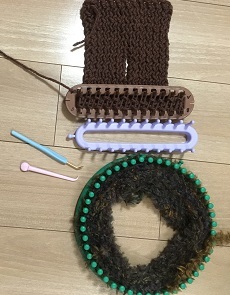 100均 ダイソー・セリアの編み機で編み物！毛糸deリリアンが評判！ - gourmet-note-test