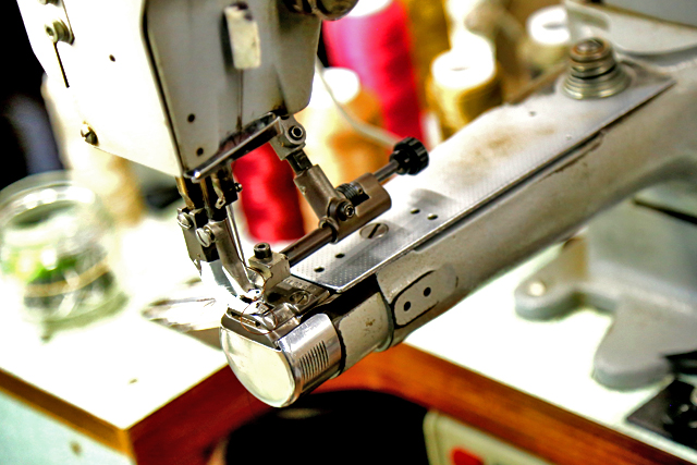 ぶきっちょさんでも刺繍ができる！ 刺しゅう専用「スマートミシン」がスマホで画像を選ぶだけと簡単便利な予感Pouch ポーチ